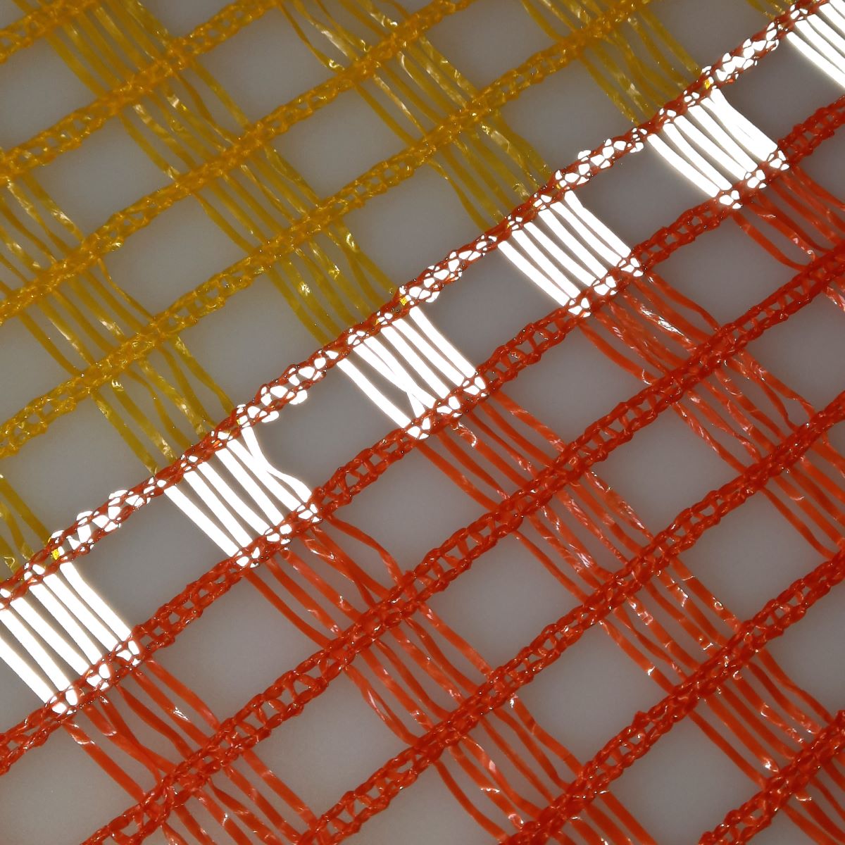 Sicherheitsnetz mit Reflektionsstreifen